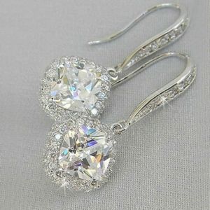 !! 🎄 Sale!! Elegant Silver White Sapphire Drop Earrings: Christmas Sale